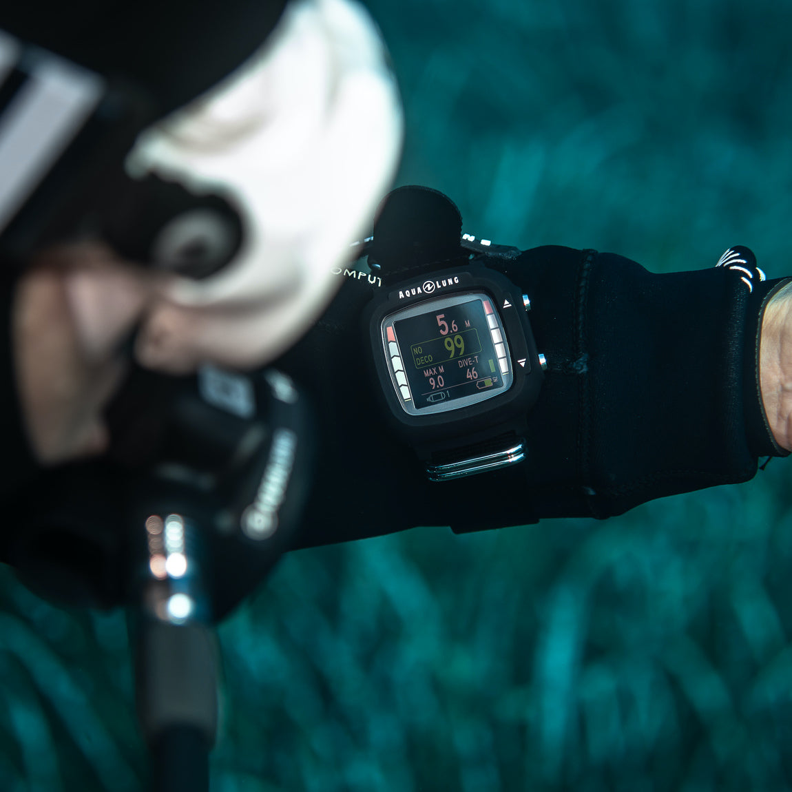 Dive Computers & Gauges