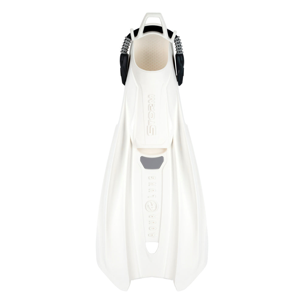 Storm || Colour::White Arctic